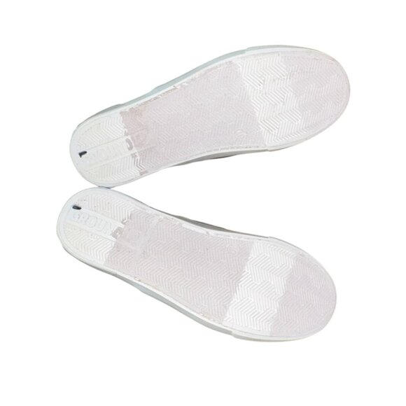 Disney/Pixar Womens Irredescent Silver Slip On Sneakers-Size 10-NWT - Picture 9 of 10